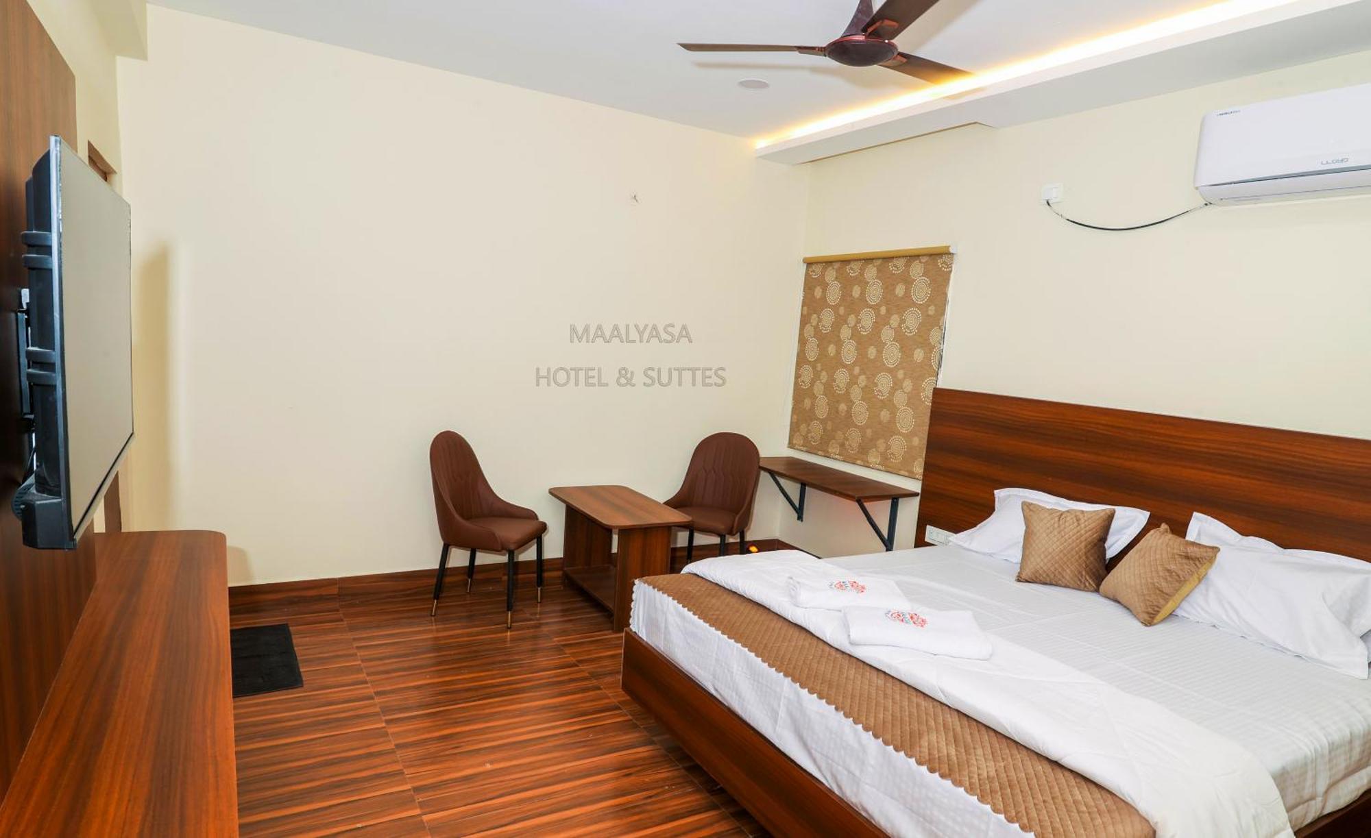 Maalyasa Hotel And Suites Haïdarabad Extérieur photo